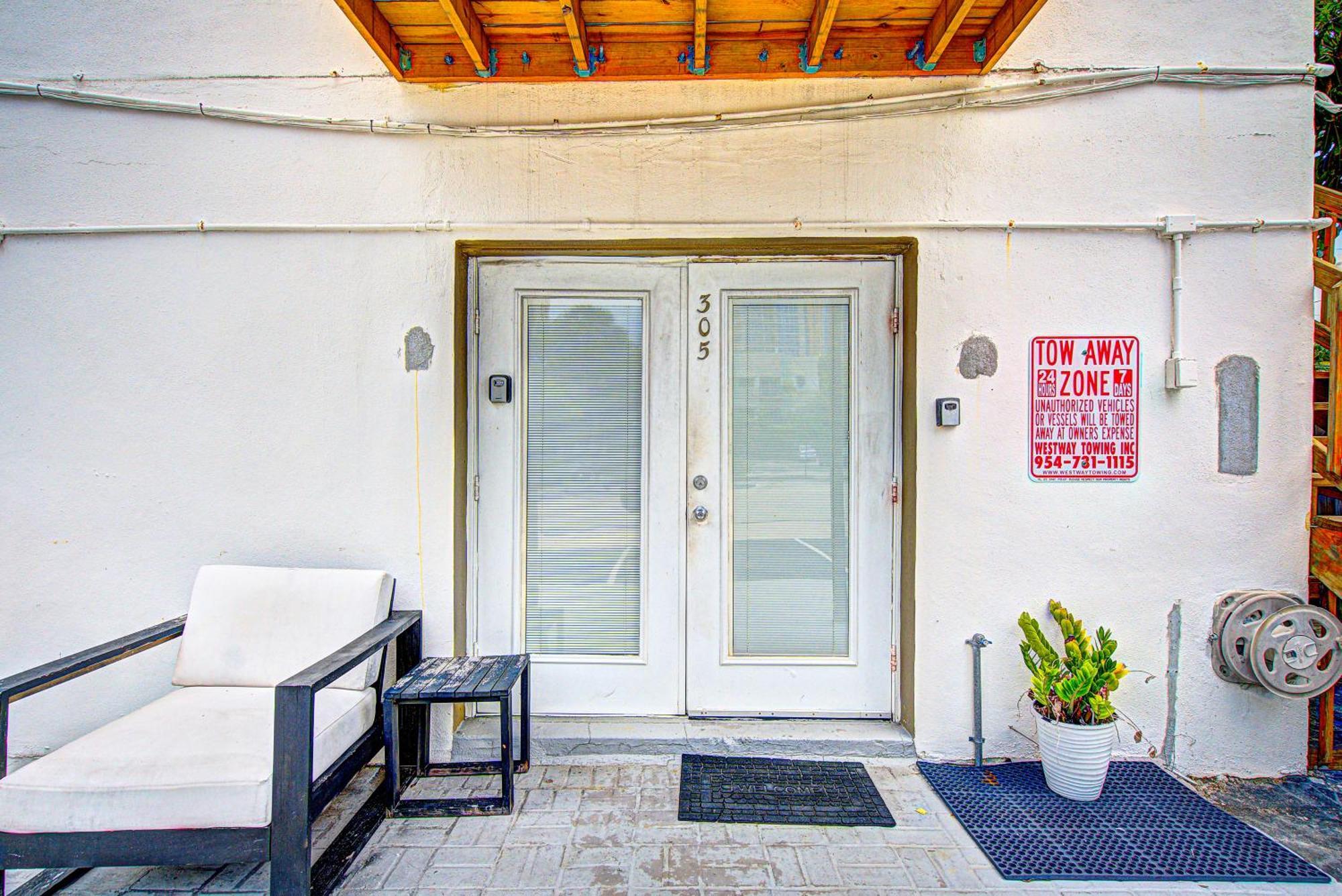 Little Paris By The Ocean Self Check In Hotel Fort Lauderdale Exterior photo